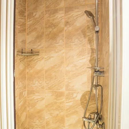 Lägenhetshotell House 4*