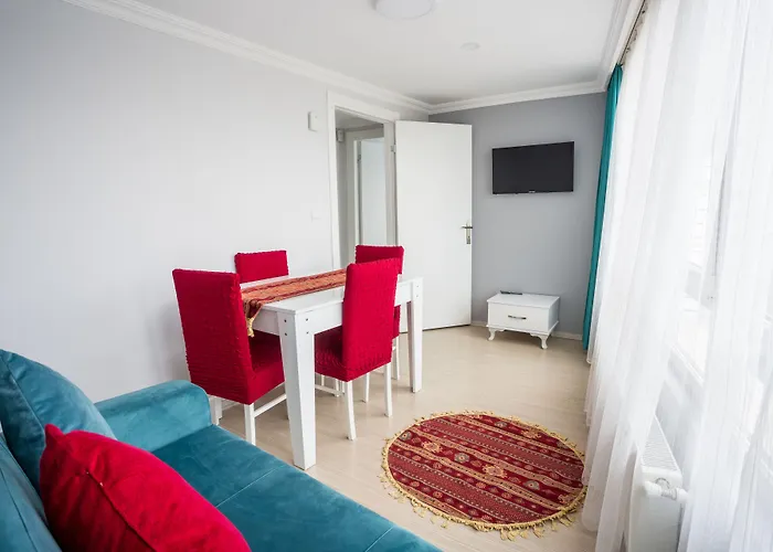 House Aparthotel 4*