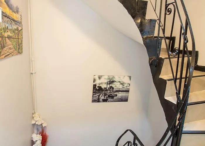 House Aparthotel 4*
