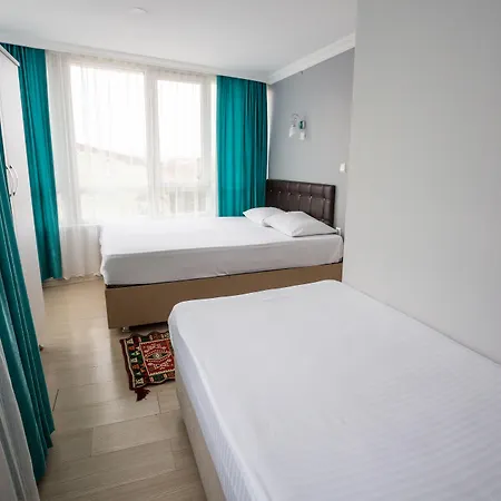 House Aparthotel 4*