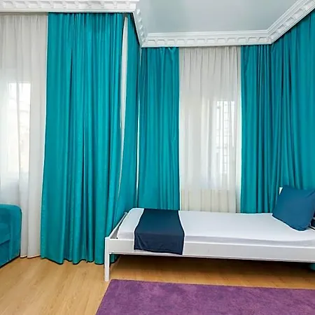 House 4*