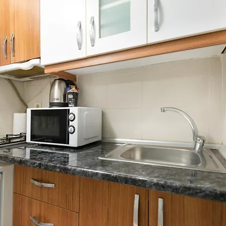 Aparthotel House 2*