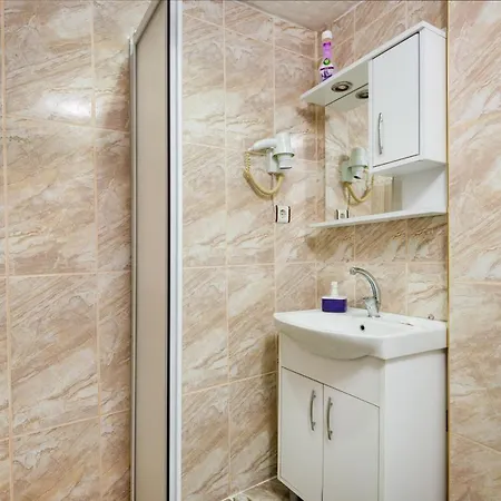 House Aparthotel