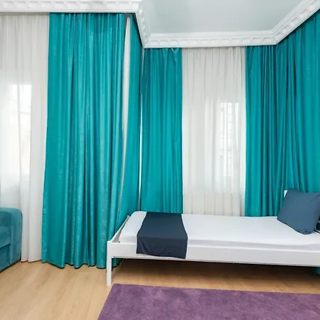 Aparthotel House