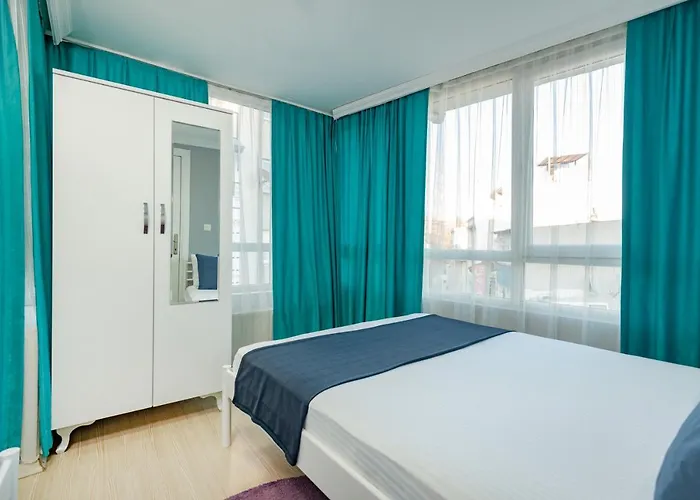 House Апарт-отель 4*