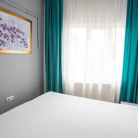 Aparthotel House