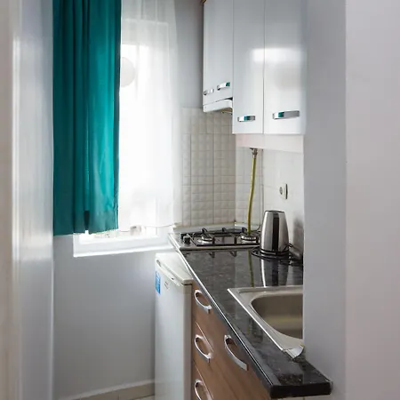 House Aparthotel 4*