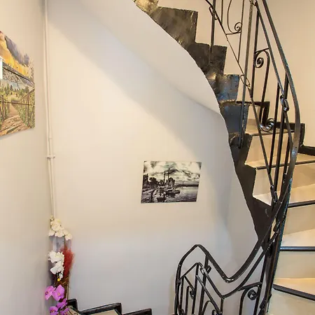 House Aparthotel 4*