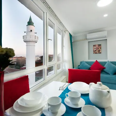 House Aparthotel 4*