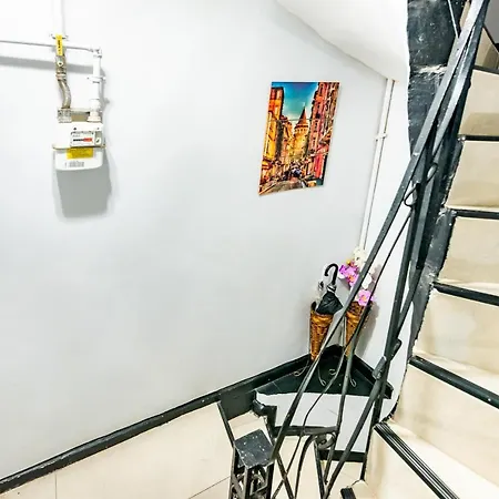 House Aparthotel 4*