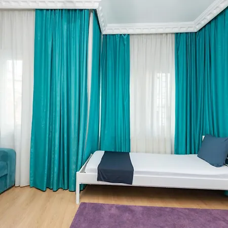 Aparthotel House