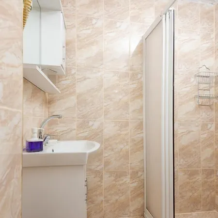 Hotel apartamentowy House 2*